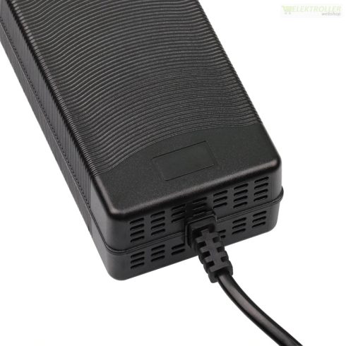 Lithium akkumulátor töltő 60V 3A Tangspower TP-150WF-6723000 GX16 3P